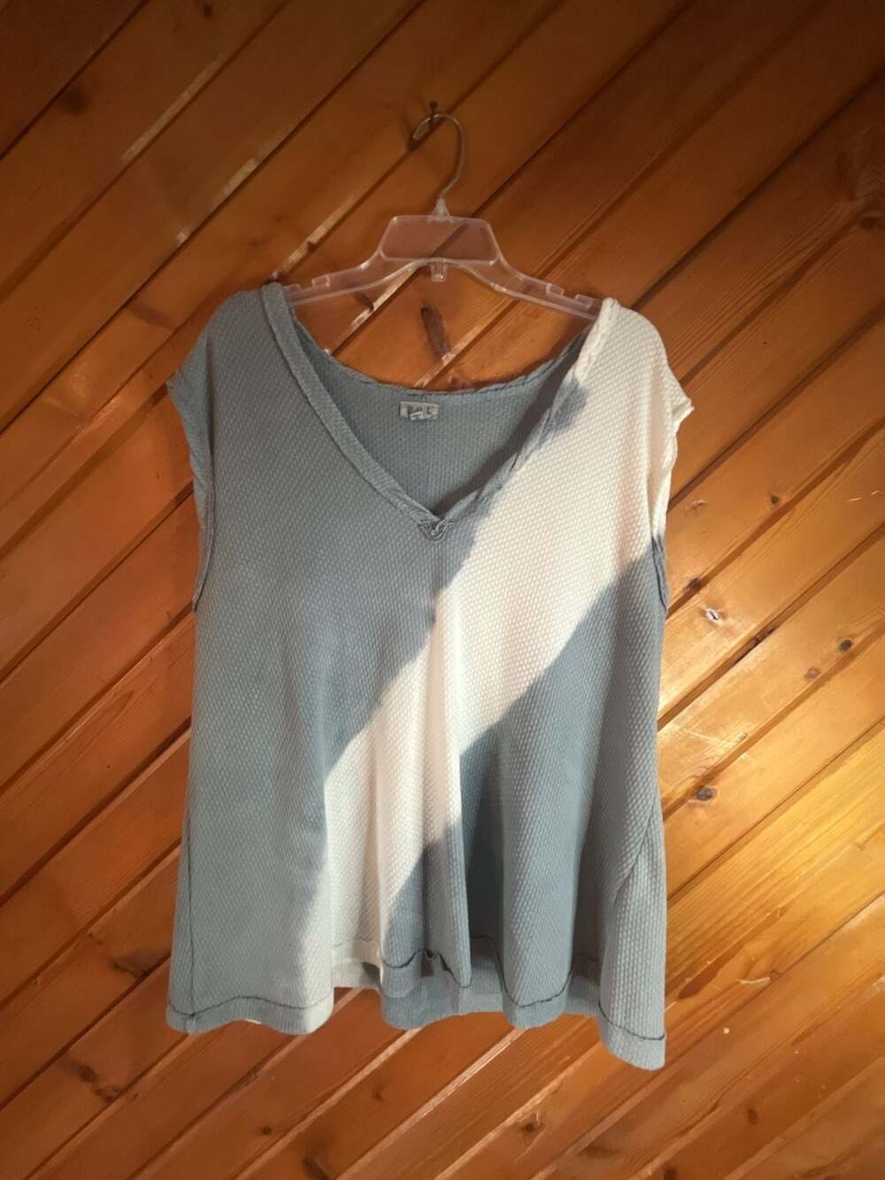POL Waffle Knit Sleeveless V-Neck Top Size L Blue White Diagonal Stripe